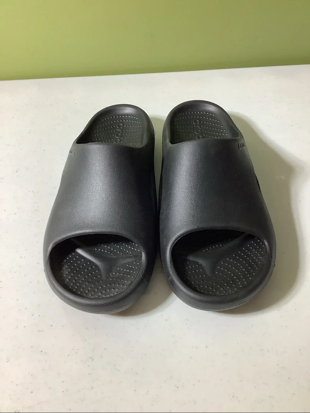 Crocs black Recovery Slides, size 10M/12W